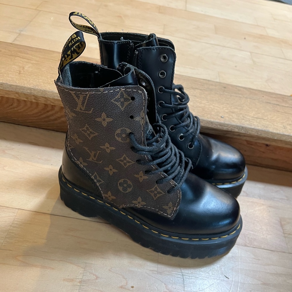 LV Dr Martens